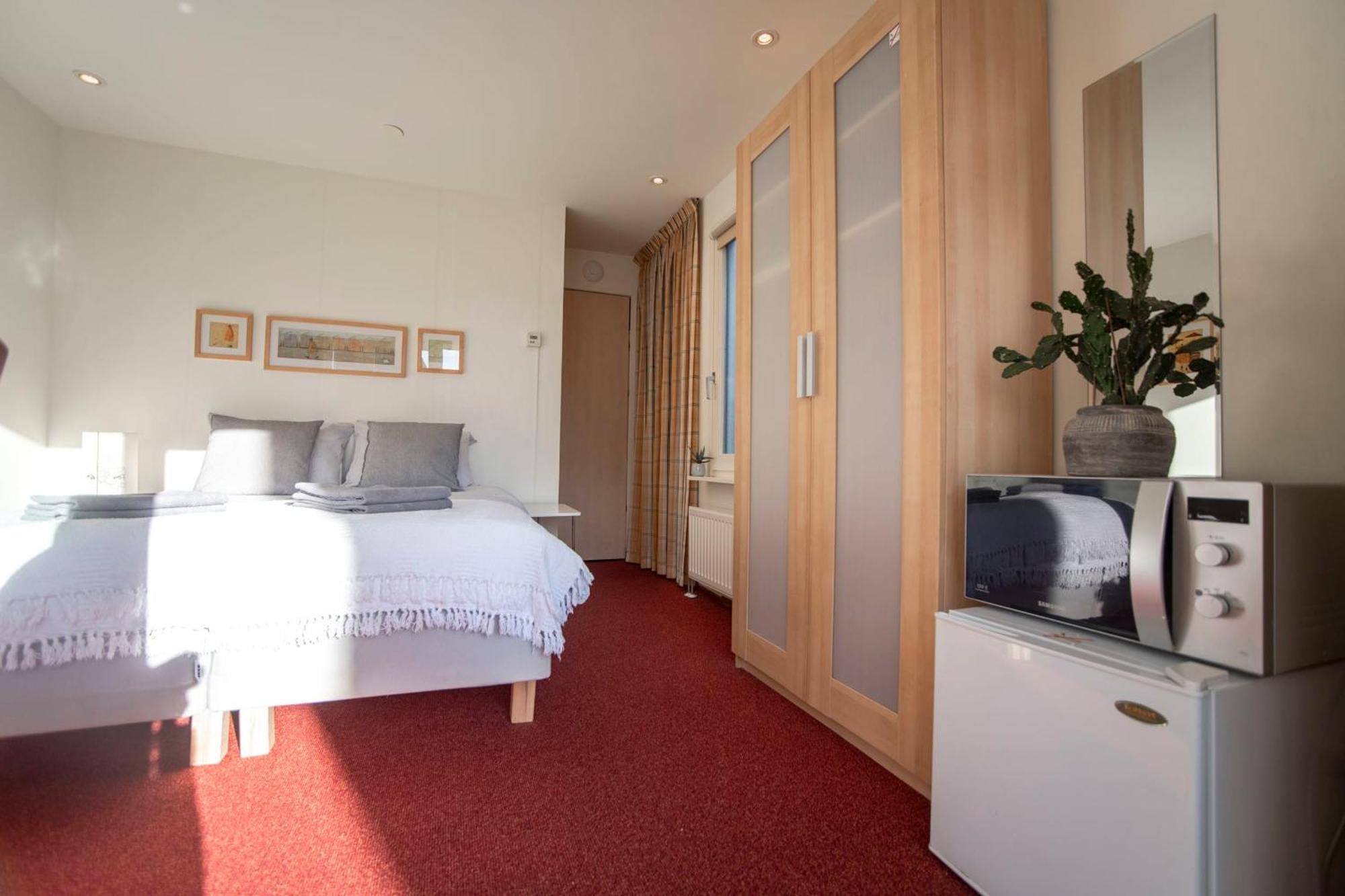 Studio 19 With Private Parking ซานด์โวร์ต ภายนอก รูปภาพ